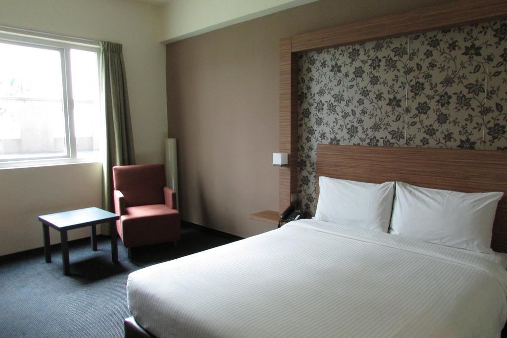 Strand Hotel 3* Singapura